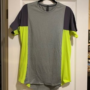 Men’s lululemon shirt
